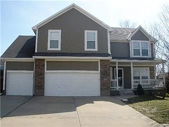 1st image of 616 NE Cumberland Dr