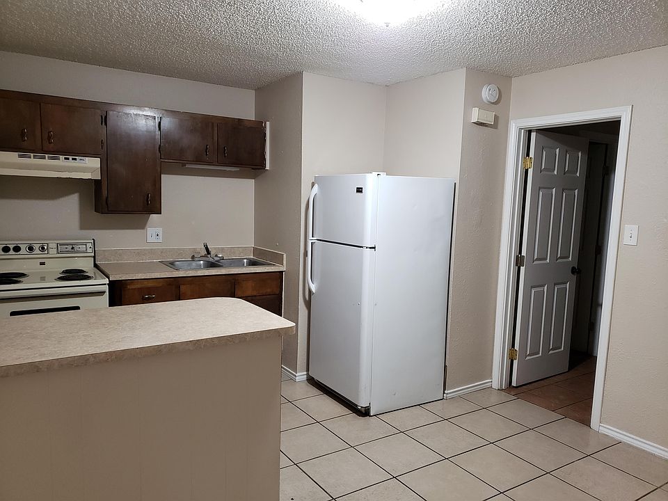 Living / Kitchen