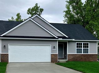 10330 Swan Lake Cir #69, Ypsilanti, MI 48197