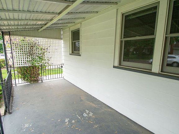 5th image of 1205 W Stratford Dr