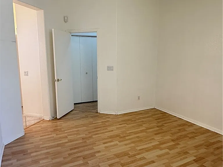1739 Franklin Chase Ter — Photo 18