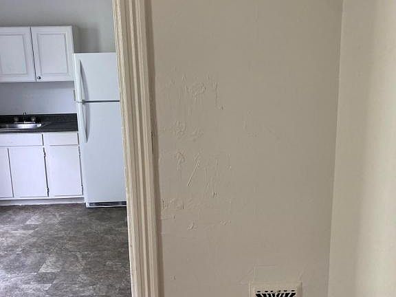 5th image of 2 2 1/2 Sherman Pl