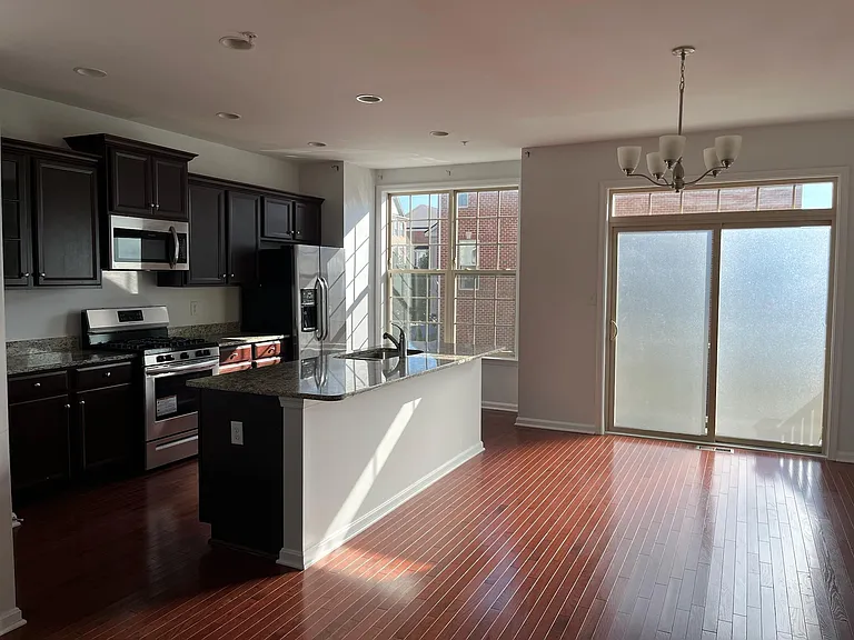 9507 Smithview Pl — Photo 14