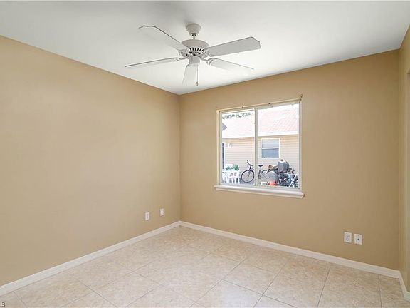 4th image of 11633 Saunders Ave