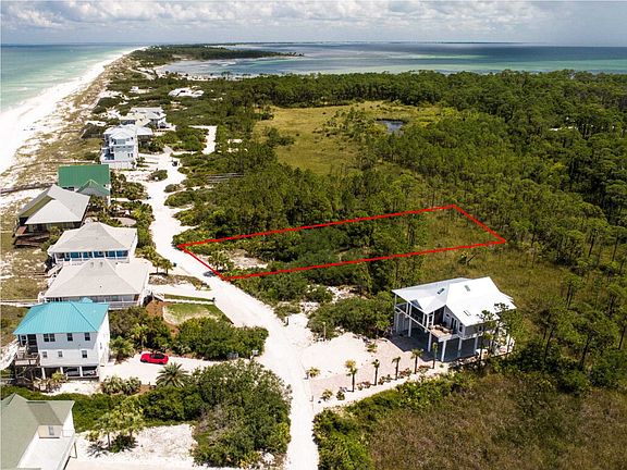 2nd image of 14 Secluded Dunes Dr