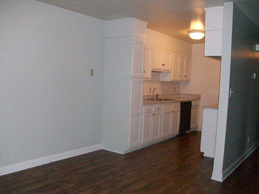 2nd image of 128 Charleston Ct APT F