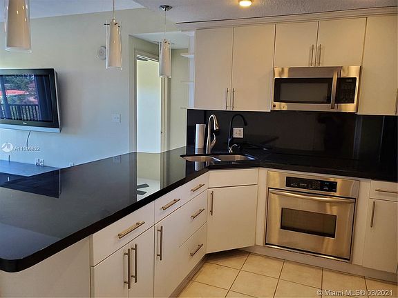 3rd image of 3410 Coral Way APT 505