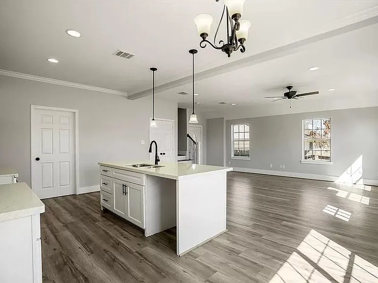 9815 Bamboo Rd — Photo 3