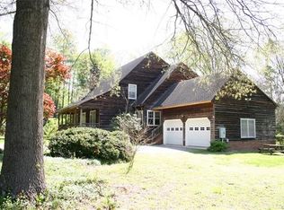 10326 Holly Hill Rd, Glen Allen, VA 23059