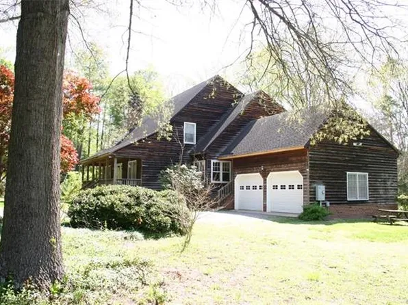 10326 Holly Hill Rd, Glen Allen, VA 23059