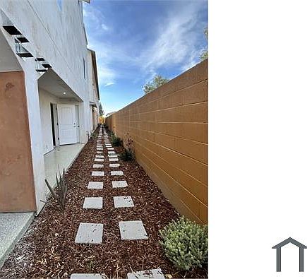 3rd image of 4704 Florence Ave #1