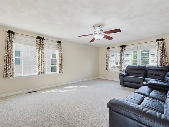 4th image of 37 Dennis St APT 5