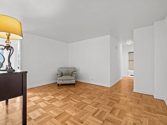 4th image of 4555 Henry Hudson Pkwy APT 908