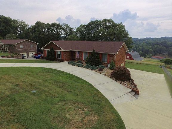 3rd image of 3065 Naomi Dr