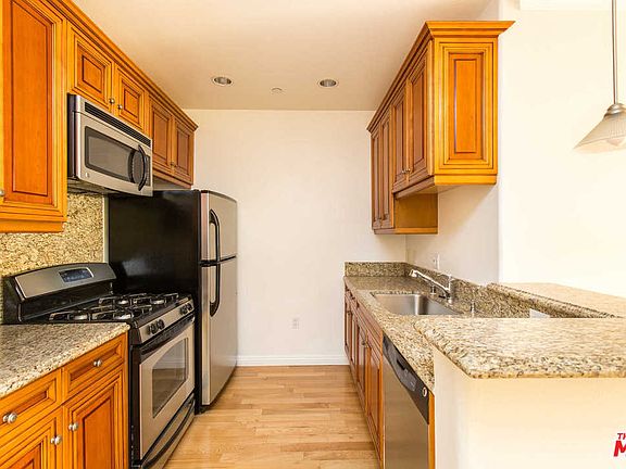 3rd image of 320 N Oakhurst Dr APT 207