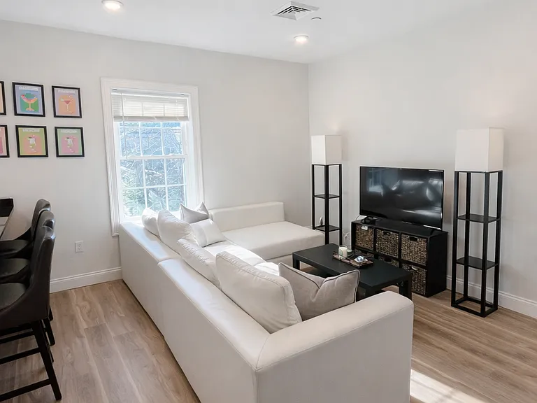 185 Silver St #3 — Photo 2