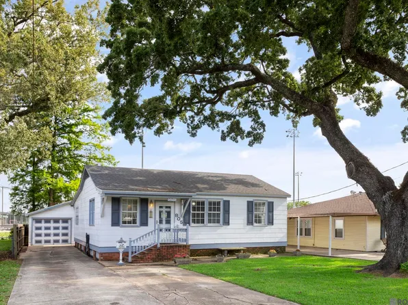 805 Oaks Ave, Port Allen, LA 70767