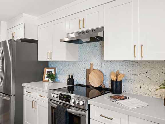 5th image of 4109 E CROCUS Drive