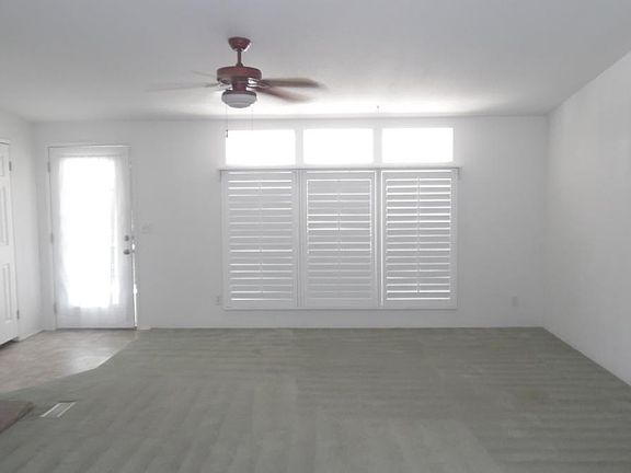 5th image of 2689 E Philip Cir