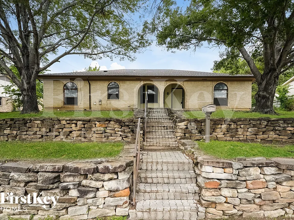 3417 Willowcrest Dr