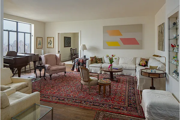 Sold by Stribling | media 2