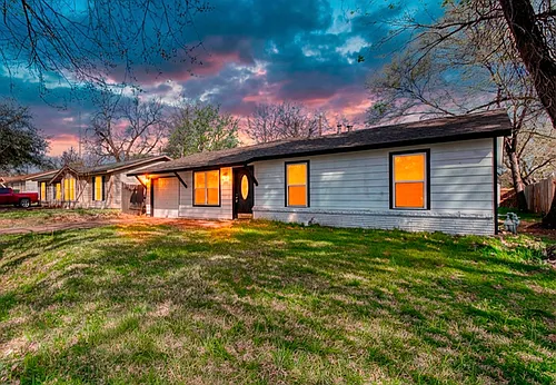 307 Dee Ln Photo 1