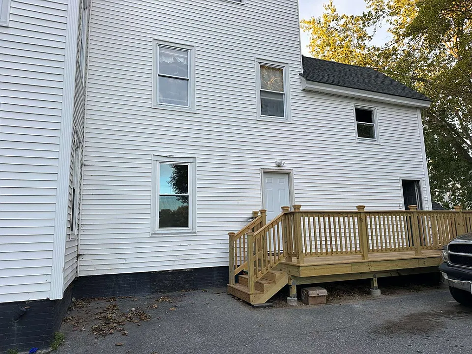 7 North St #1