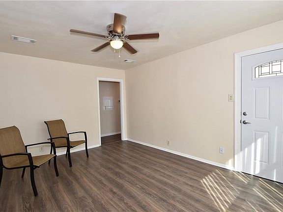 4th image of 329 Sherbarb Ave