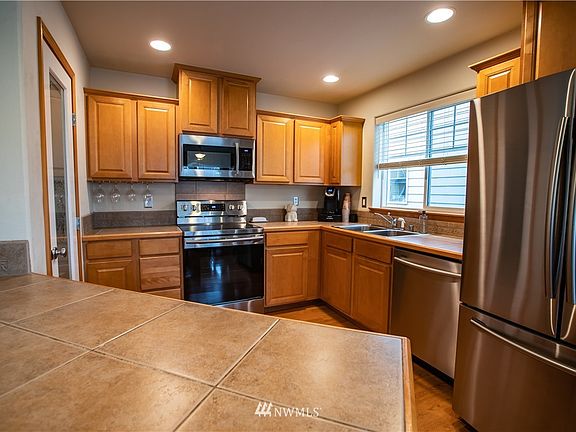 2nd image of 8409 41st Drive NE #28