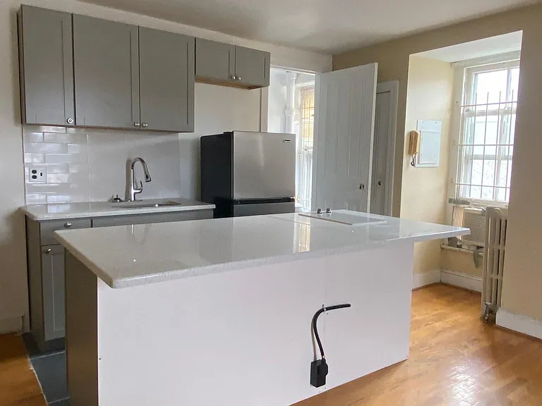 334 S 21st St #3R — Photo 3