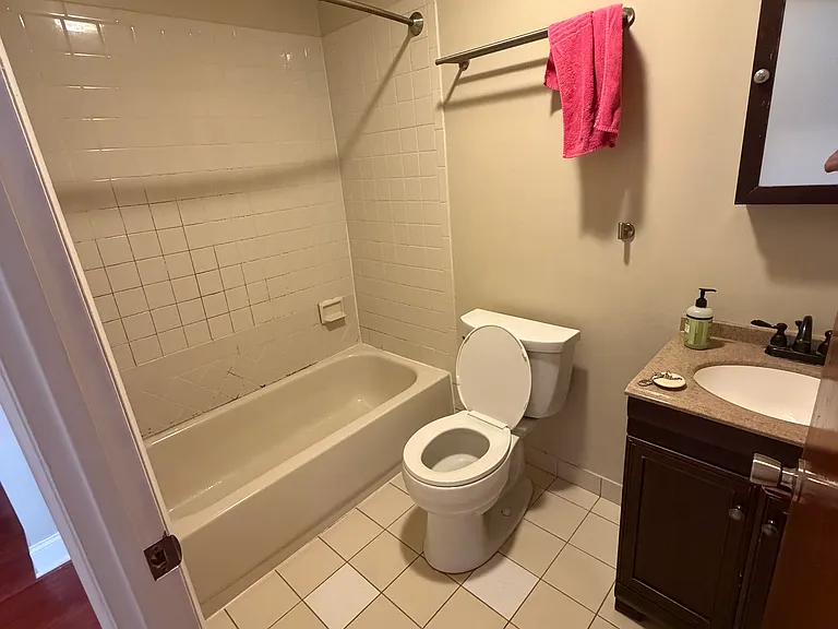 811 S 11th St #2 — Photo 8