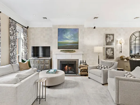 630 Hudson Street image 6 of 50