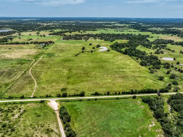 555 Albers Rd, Ledbetter, TX 78946