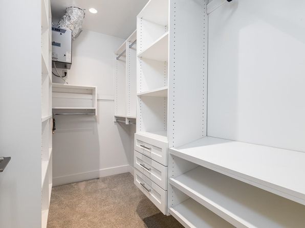 4 bedroom rental in Vancouver — photo 17