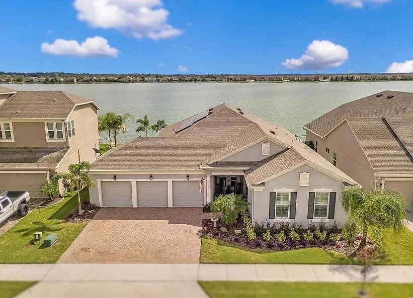 485 Blue Cypress Dr — Photo 2