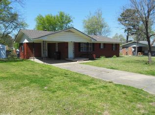 707 Spring Rd, Searcy, AR 72143