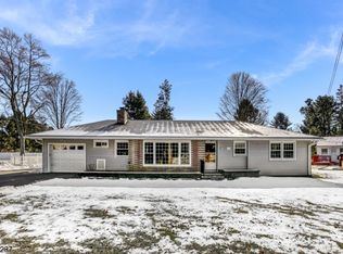 102 Eyland Ave, Succasunna, NJ 07876