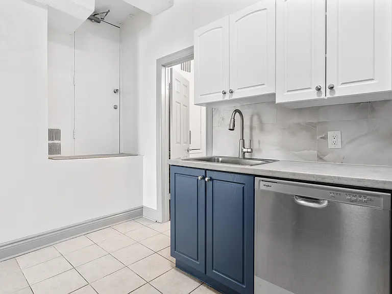 455 Somerset St W #2 — Photo 13