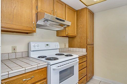 2nd image of 358 Topaz St
