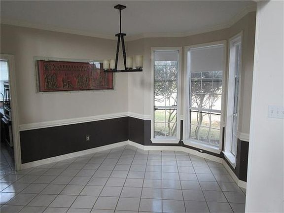 3rd image of 1412 Buxton Dr