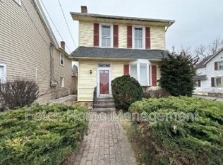 362 W Main St, New Holland, PA 17557