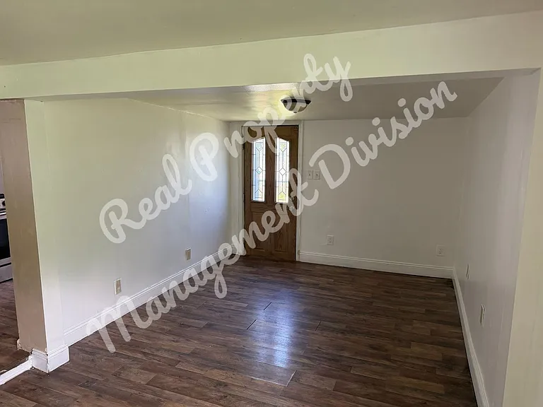 516 W Highland Ave — Photo 3