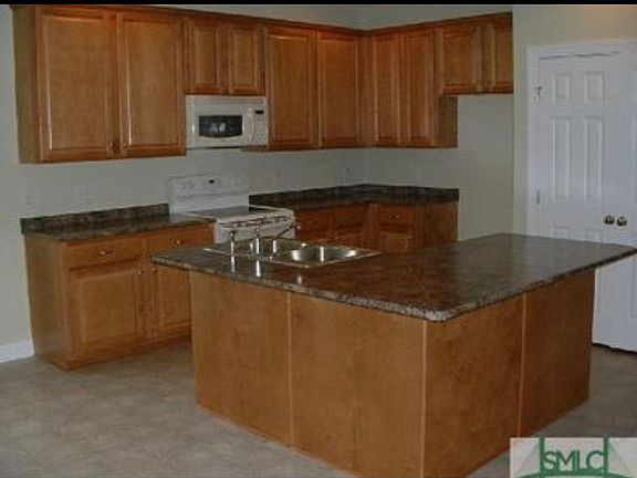 3rd image of 118 Penny Ln
