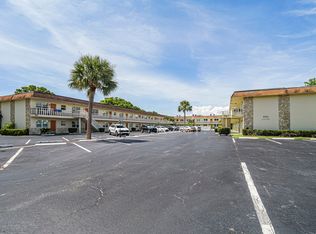 923 22nd Pl APT 112, Vero Beach, FL 32960