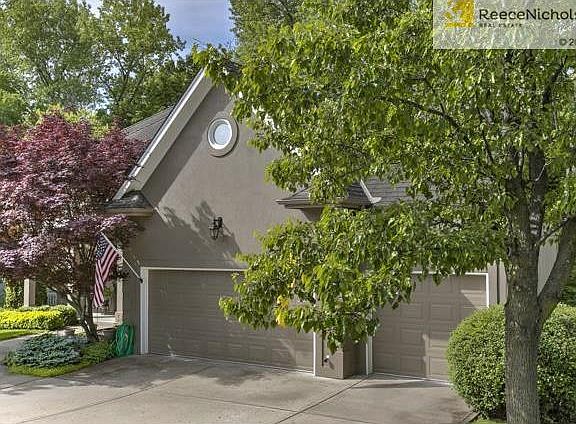 2nd image of 836 Scott Dr