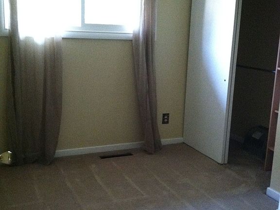 Middle Bedroom 3rd Floor