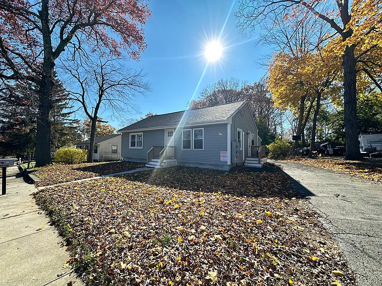 32 Quarry St — Photo 3