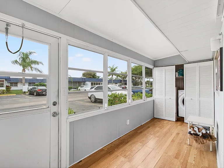 213 Waterford Cir #I — Photo 39