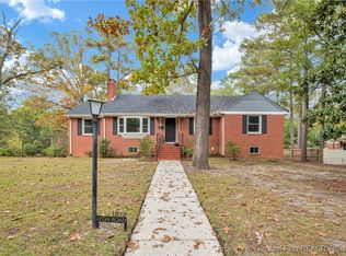 1812 Lyon Rd, Fayetteville, NC 28303