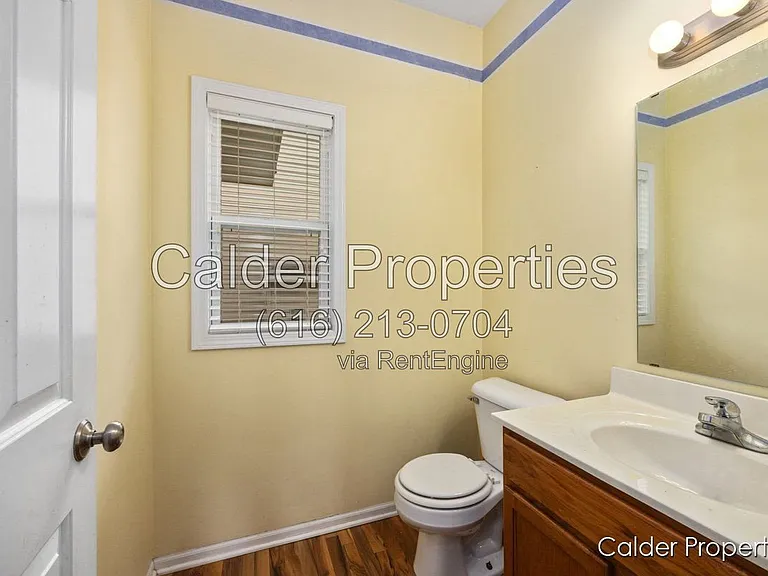 5686 E Falling Leaf Dr SE — Photo 17